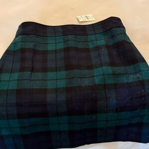 J.Crew plaid mini skirt in women’s size 6. New with tags!